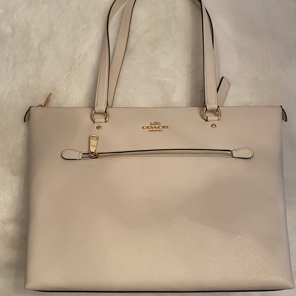 Coach Gallery Tote & Floral Clutch Set - Picture 3 of 8